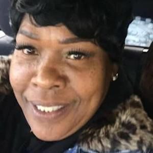 Meet your Posher, Ella